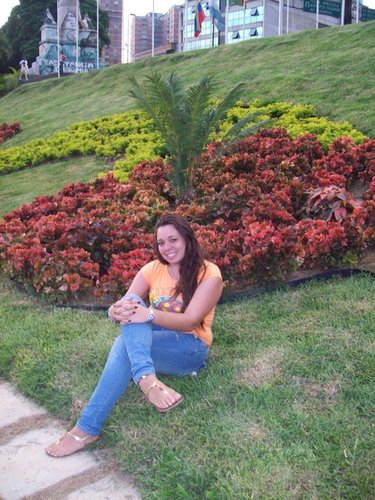 Mujer luchadora, revolucionaria y chavista 100%, amante de la justicia la verdad y la vida....