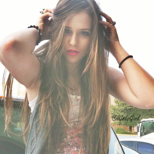 Caitlin Beadles is a brave person, shows that anything is possible in all circumstances, it is truly INSPIRING! ♥