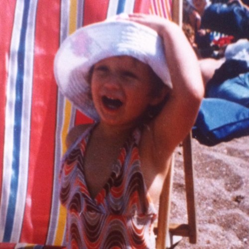 notonyourellie's profile picture. 