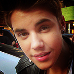¿Eres Belieber? Aca encontraras frases de Canciones de Justin Bieber♥ RT a los tweets please, & no olvides seguirnos!