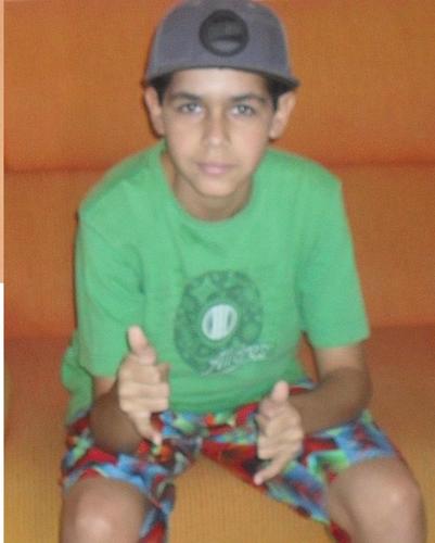 Um menino de 13 anos,moro em Campinas-sp,Sou corinthiano..Quer saber mais? mete follow aí.