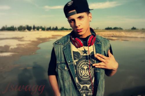 _teamjswagg's profile picture. This is @therealjswagg's OFFICIAL team account! Follow & we'll follow back. Show support to the young, talented & cute artist ;)