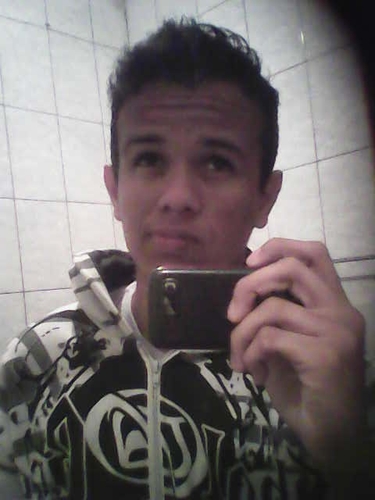 Nαo sou perfeito ..
Fαzer o que néαh ?
' meus pαis tαvαm no escuro
 
 Virginiano,Rock,Dorittos,Coca Cola,Brigadeiro.,~
  Seeeguee ?
