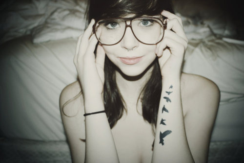 Little Mons†er ..✟      
@JeffreeStar, @AudreyKitching, @marilynmanson, @paramore, @VersaEmerge,@PorcelainBlack, RBD, Cher, Addicted to Animes!  Whale lover
