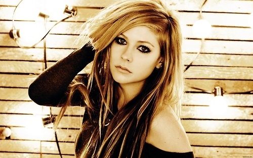 WeLoveARL's profile picture. Twitter de la página We love Avril Lavigne ~ de Facebook. /Twitter of the page We love Avril Lavigne ~ on Facebook.