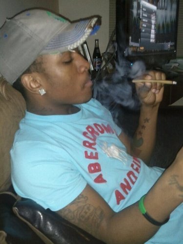DroCityMCVW FreeKevin#Recording Artist From Chicago. S/O my team @YCE_Ruga @CeoOfYce @YCE_Pookie 4 any booking/info TunkaToy_YCE@yahoo.com