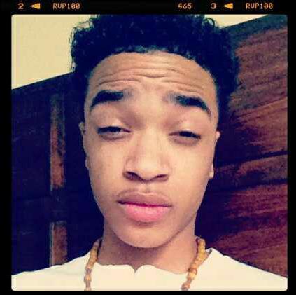 You know who I be ' I be that PMF . They ask me who I think I am I tell BITCH I'M ME ♚
poolside with your bitch  ·