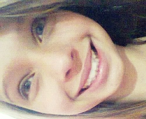 Sou meninα e mulher, eu sei muito bem o que quero .Eu sou ..Sendy Gomes... Twittando 4ever! :X .Me segue looogo!