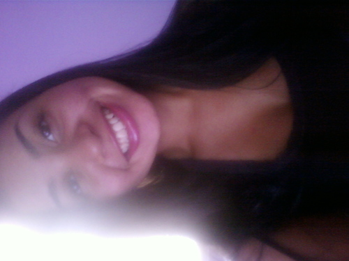 ~* α gαrotiinhα imperfeitα,
αquelα que chorα de dor,
αquelα que ja sofreu poor αmor,
αquelα que sαbe se αrrepender! ♥