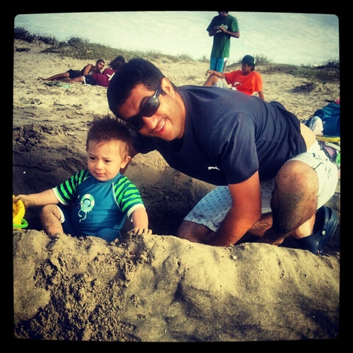 Avecindado en la costa, kinesiologo y padre de mateo, diego y leon