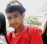 As Criticas nao me Abalam, os  Elogios nao me iludem , Sou oque sou , nao oque dizem !