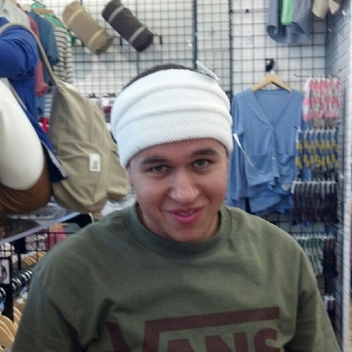 holagramjosh_B's profile picture. 