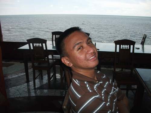 dwii_k's profile picture. The name's Kurniawan. Dwi Kurniawan.