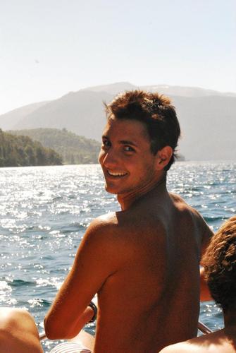 AndruCarvajal's profile picture. 