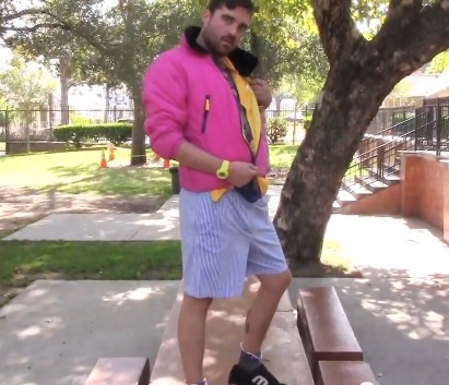 gaycorneezy's profile picture. i tweet by putting my mouth on guys' dicks. (i'm a parody)