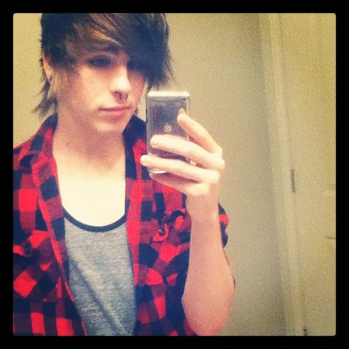 gayapples's profile picture. 