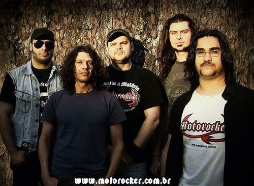 Twitter dedicado a uma das melhores bandas brasileiras existentes que vem fazendo história desde 1993. SALVE A MALÁRIA!