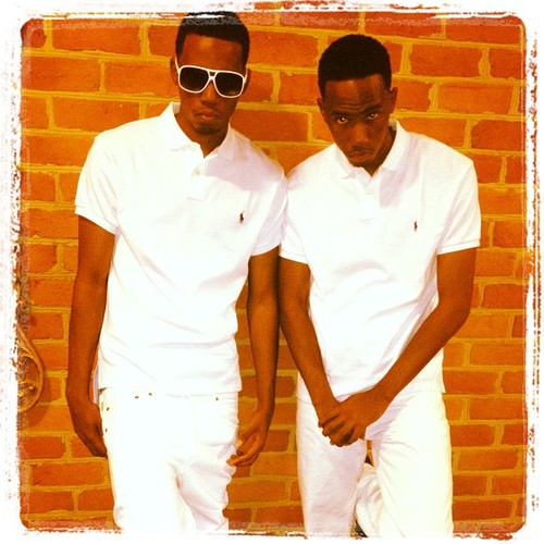 V_Tweezy's profile picture. 