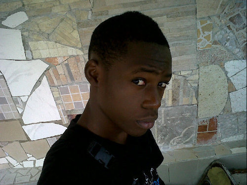 Ksk t'aten! Follow et jte follow back!  BBM:21BBE24F