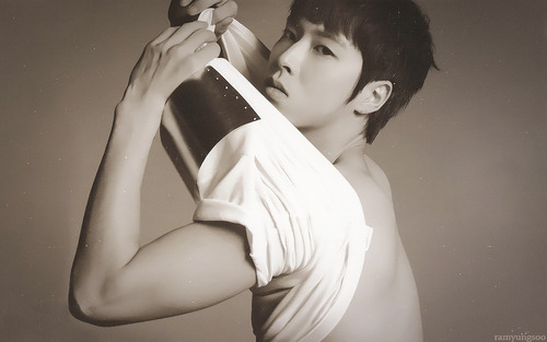 Roleplayer of TVXQ Yunho from @RPINA_Family | 86 lines | Minhyo's ♡ |