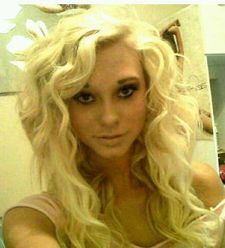 sophieCsummers's profile picture. bleh!