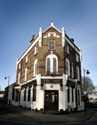 SunCarshalton's profile picture. Independent Pub