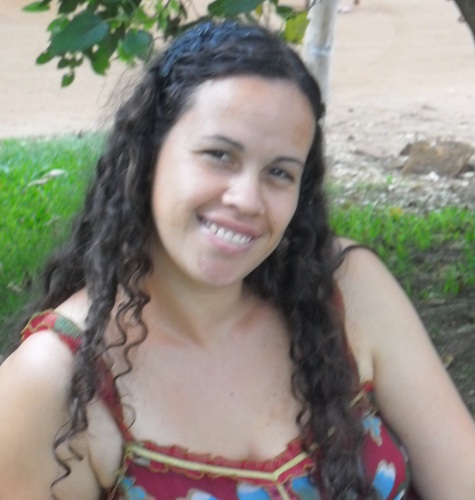 Enganosa é a graça, e vã, a formosura, mas a mulher que teme ao Senhor, essa será louvada.