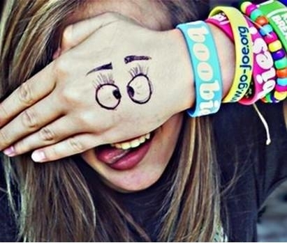 Postamos frases de todos os tipos, venham conheçer..
tenho certeza que não vão se arrepender !
#follow_me #follow_me :3
