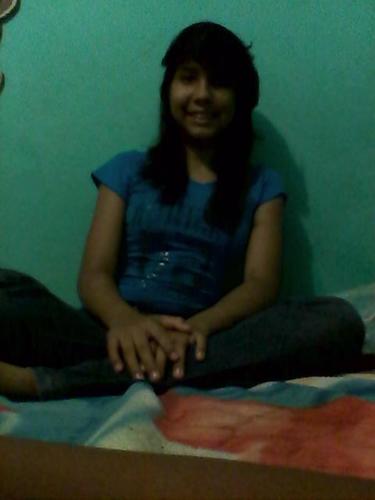 Sooiii una chica muy inteligente,con una mente muy positiva  no me importa lo que piensen lo demás de mii..! :) sigueme  y te sigo! :D