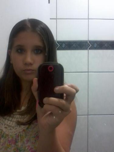 Shopping,cinema,mc,musica,roupas haha,bonita,extrovertida e falo pelos cotovelos uahsausha