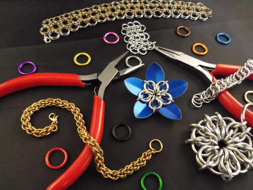 Welcome to Ringcrafts, where we make and sell handmade chainmaille jewelry and armor.