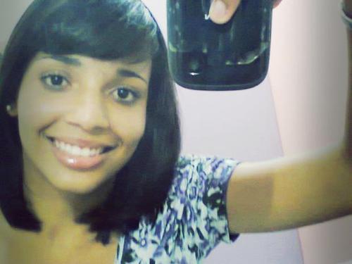 17 aninhos , E sim eu sou chata , boba , insegura, ciumenta , idiota , bipolar , sarcástica , irônica , e sim esse é meu jeito de ser feliz
