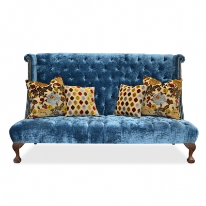 Handmade in Hollywood, we create stunning haute couture style for your home. We are the cutting-edge remake of your favorite Hollywood classic.