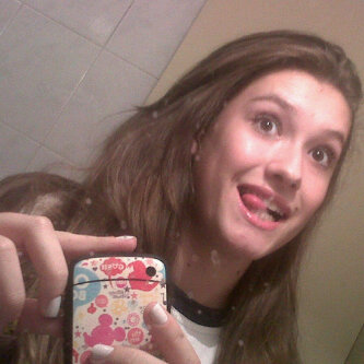 ninguem consegue perder mais vezes a senha do twitter, do que ME!! Ge da @fefelopesz!! Best da @luanacfj e da @lorenarighi!!
