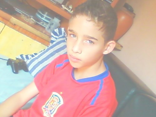 Sou SÃO-PAULINO com muito orgulho ADORO ROCK
ADORO FUTEBOL acho O LIONEL MESSI UM OTIMO JOGADOR O MELHOR DO MUNDO sou alegre