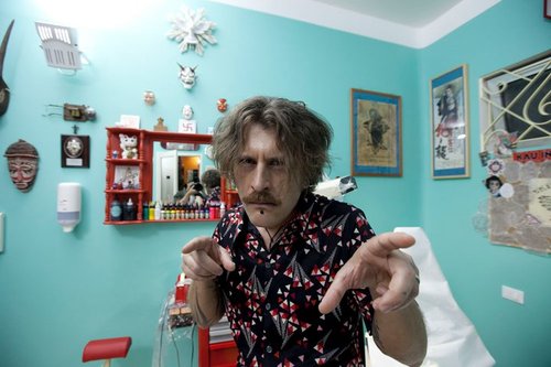 Il profilo twitter del tatuatore Claudio Benvenuti