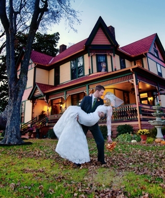 CarouselHouseTN's profile picture. 