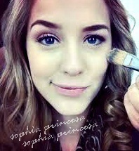 three loves so a passion. My love for you has no size limit has no love you too.@sophiaabrahao @Lua_Blanco @Aguiarthur I love you from January  since:09/06/12