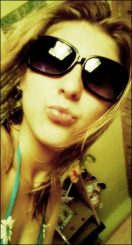Nαo importα o quє єu diigα,
Vocє irα vαlorizαr pєlo quє vê,
julgαr pєlo quє ouviu
e opinαr pєlo quє conhєcєu (!)