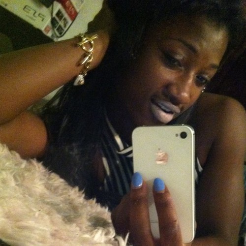 _moneeee's profile picture. 