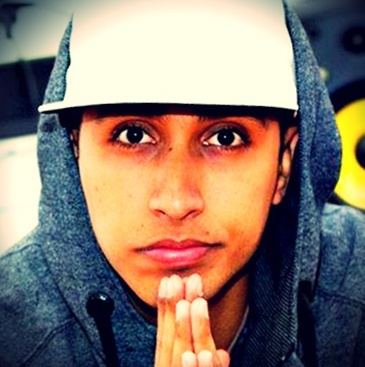 frases e versos do @MCRashid.entre outras frases do rap. // desde: (24/06/12)