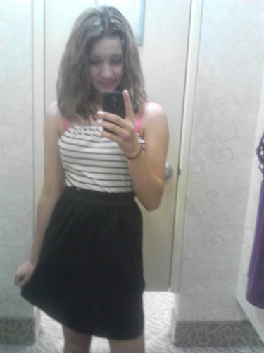 SierraMcVay1122's profile picture. follow me (;  #1DOBSESSED!