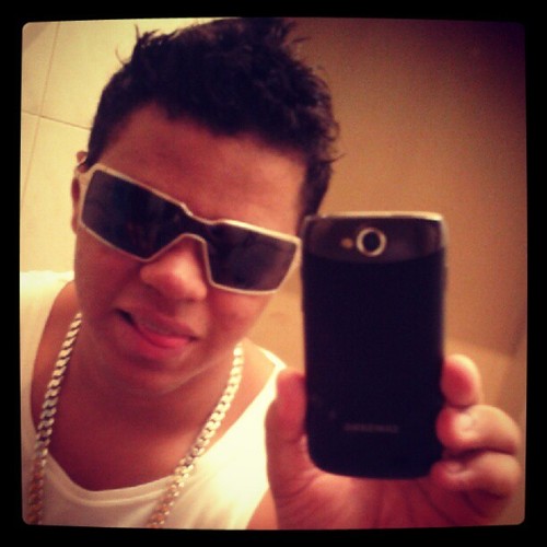 Eu sou tão chato ,preguiçoso , insuportável ,ciumento , eer só ;DD ! ॐ @EazyClub #TEEN / #INDUSTRIA Info comigo !!