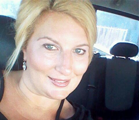 Davnjens's profile picture. Married,	Mom,  Self Employed