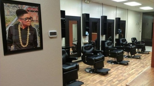 PlatinumSouthBB's profile picture. Platinum South, brand new cutting edge full service Barbershop/Beauty Salon. Providing services ranging from conventional hairstyles to today's futuristic look!