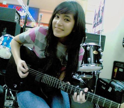 ☆☆ Indonesian Guitar Queen. My Favorite Music is As I Lay Dying, Killswitch Engage, Megadeth, Slayer, Unearth, Lamb of God, The Black Dahlia Murder...