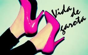 ~ α gαrotiinhα imperfeitα,
αqeelα qeê chorα de dor,
αqeelα qeê ja sofreu poor αmor,
αqeelα qe sαbe se αrrepender ♥