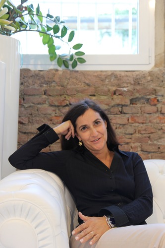 m_astuti's profile picture. 