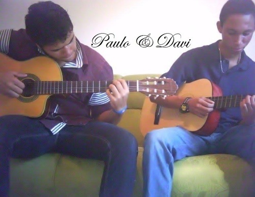 Paulo & Davi - 
Cantor Sertanejo 
Gosto de compor musicas e canta muito nessa Goiania linda