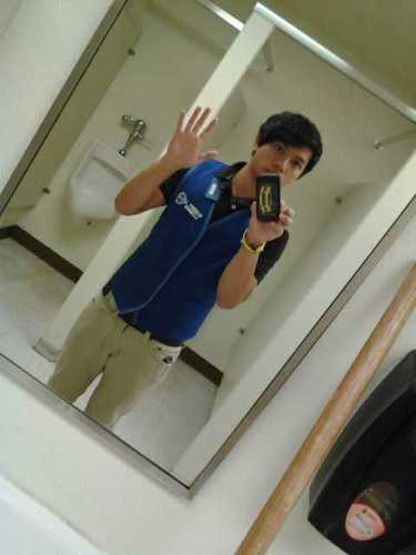 DKhamsy92's profile picture. 